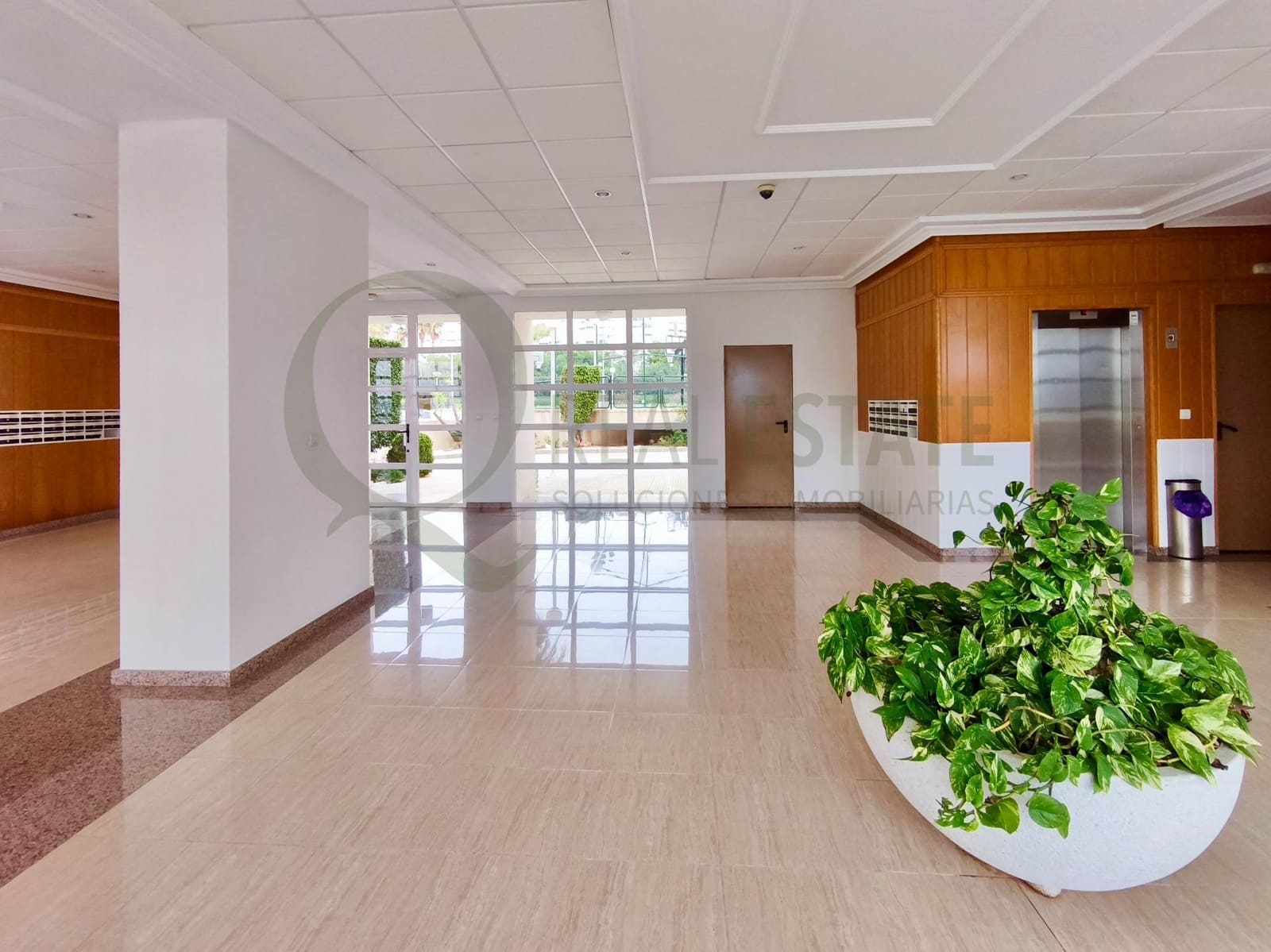 2 sovrum Lägenhet att hyra i Playa de San Juan med pool garage - 1 350 € (Ref: 9645051)