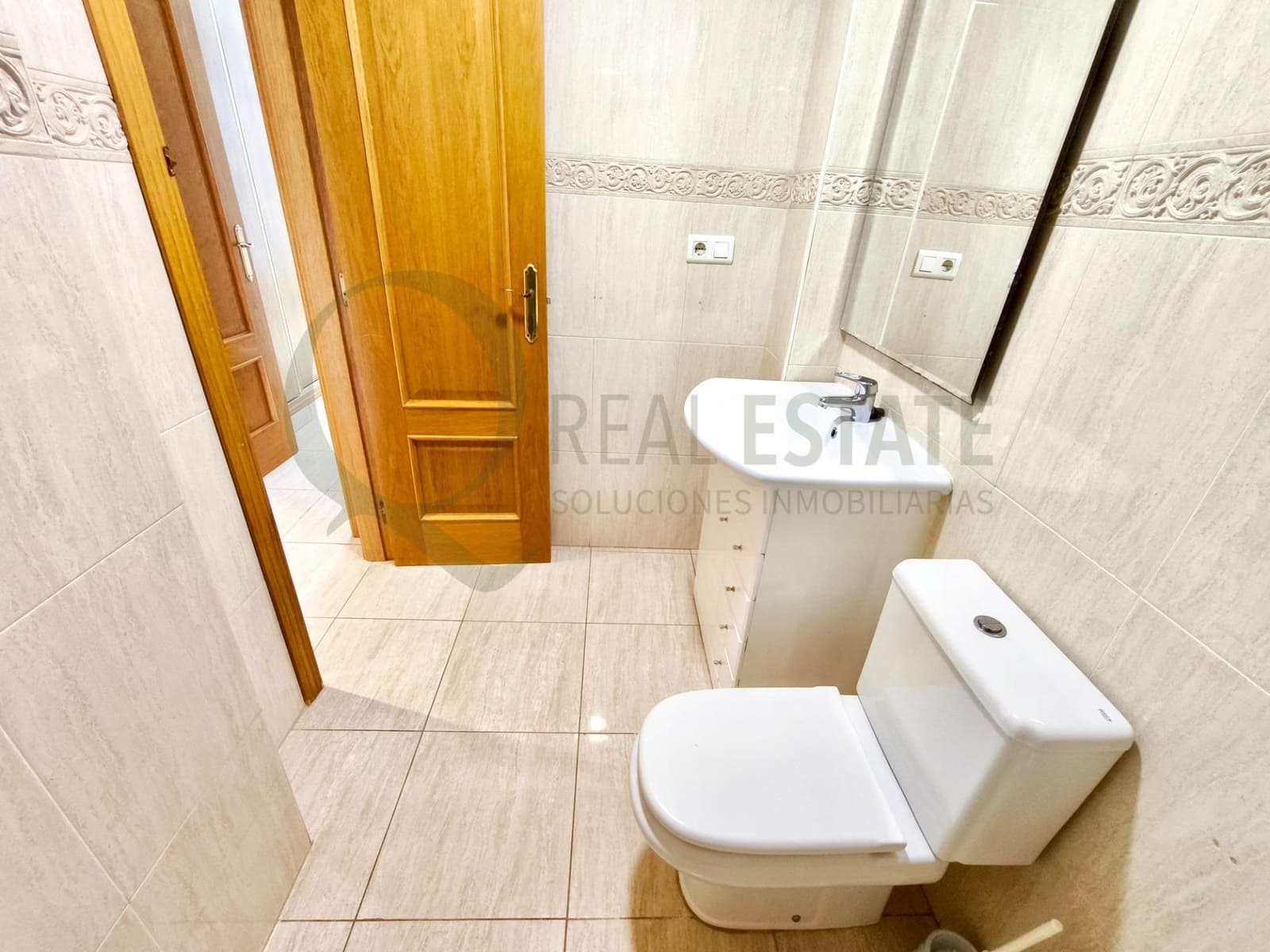 2 sovrum Lägenhet att hyra i Playa de San Juan med pool garage - 1 350 € (Ref: 9645051)