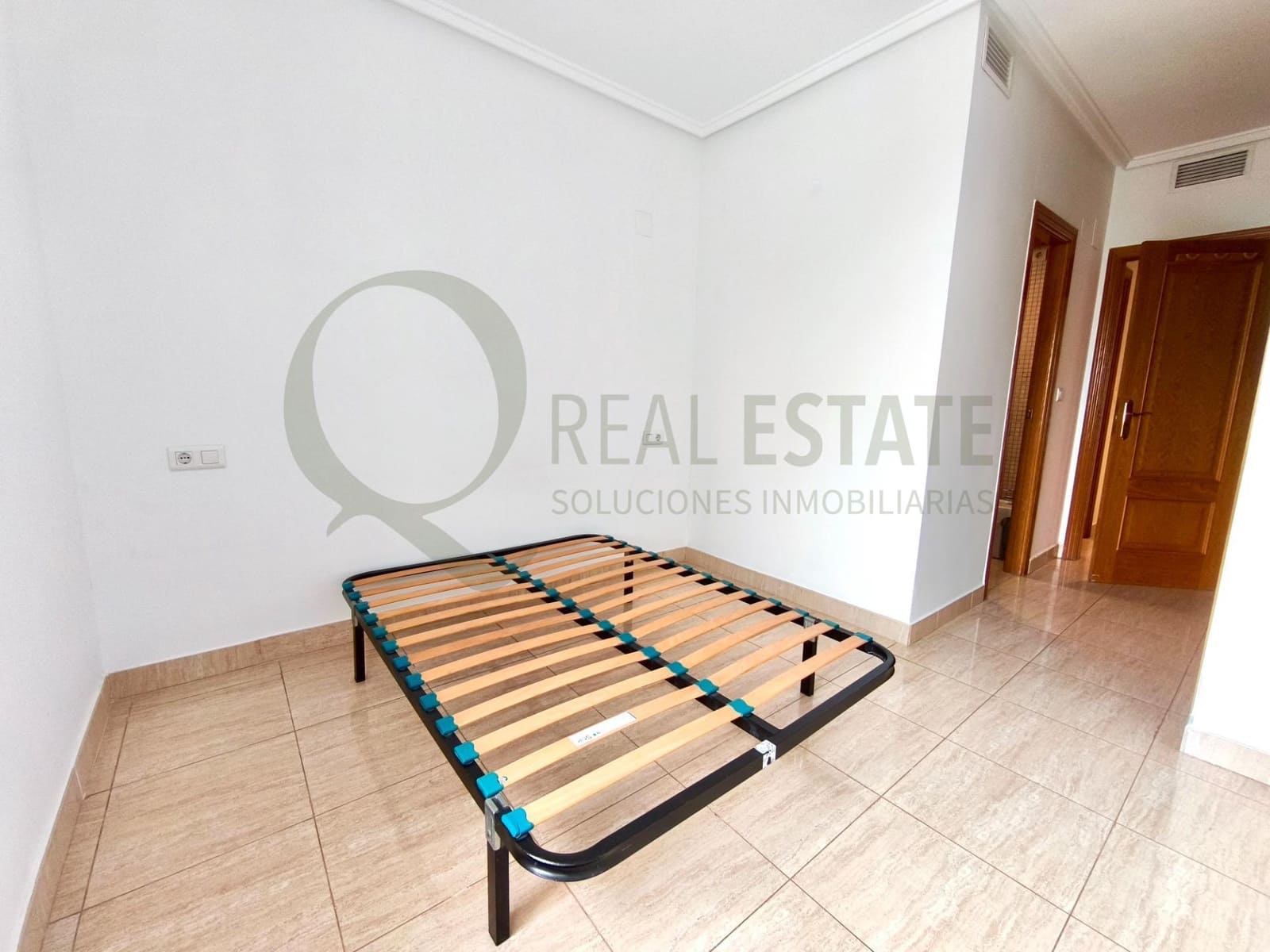 2 sovrum Lägenhet att hyra i Playa de San Juan med pool garage - 1 350 € (Ref: 9645051)