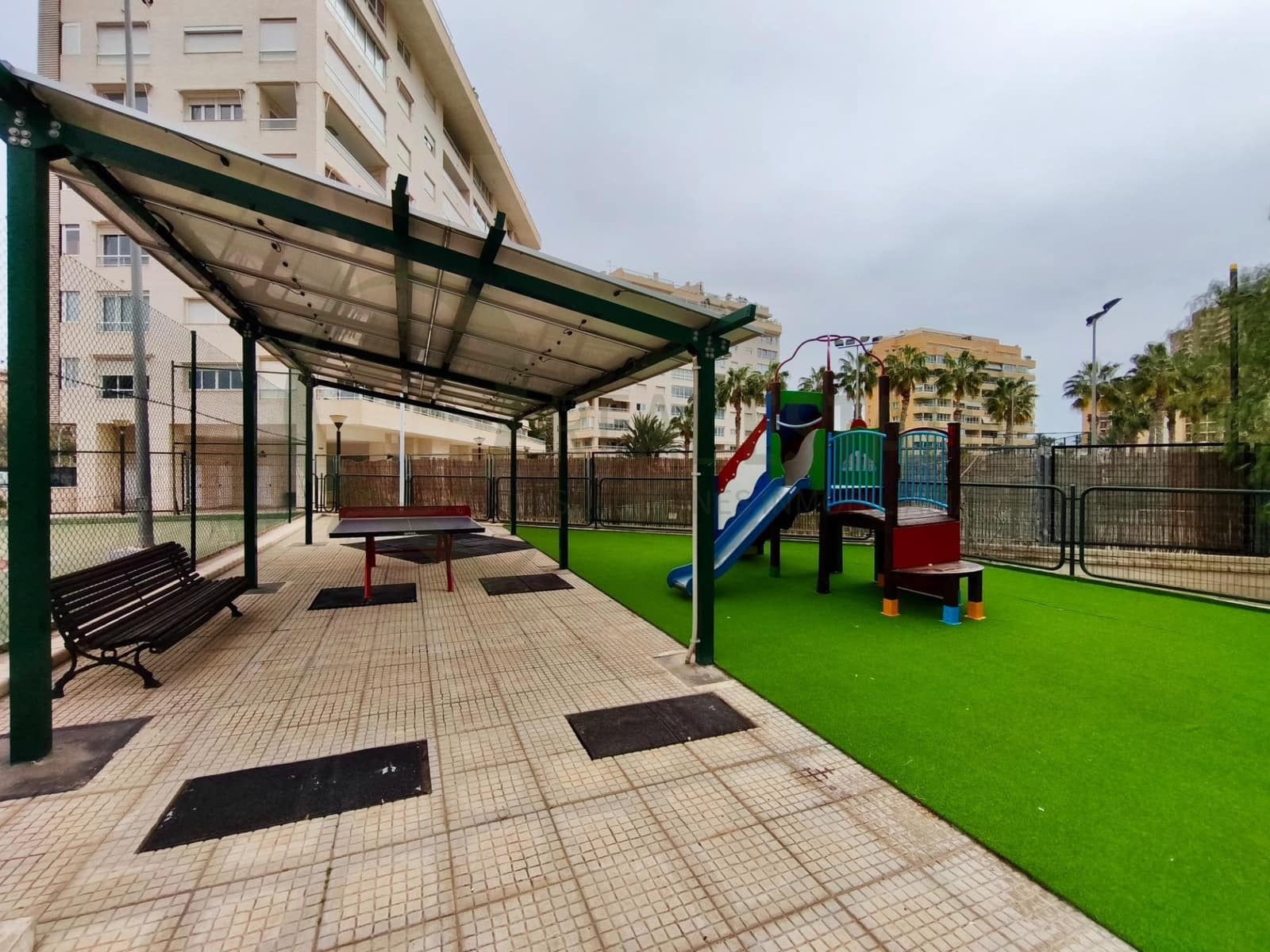 2 sovrum Lägenhet att hyra i Playa de San Juan med pool garage - 1 350 € (Ref: 9645051)