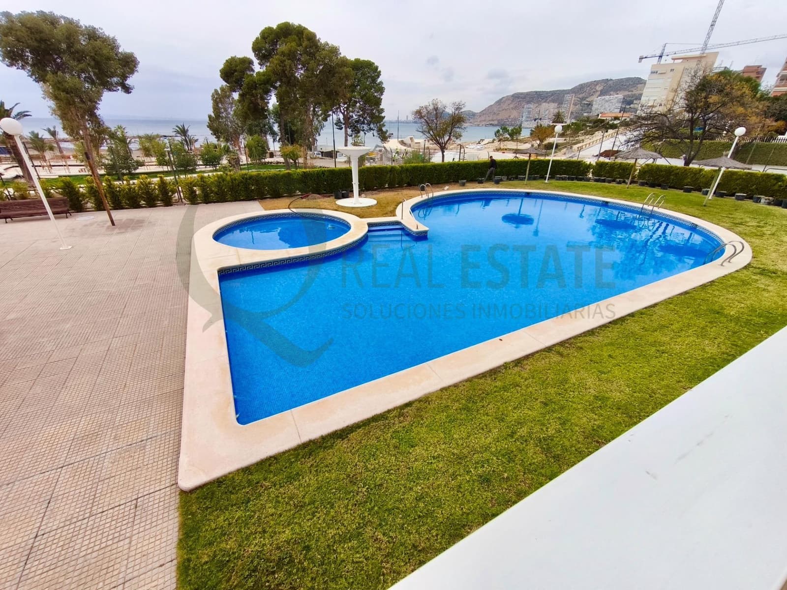 2 sovrum Lägenhet att hyra i Playa de San Juan med pool garage - 1 350 € (Ref: 9645051)