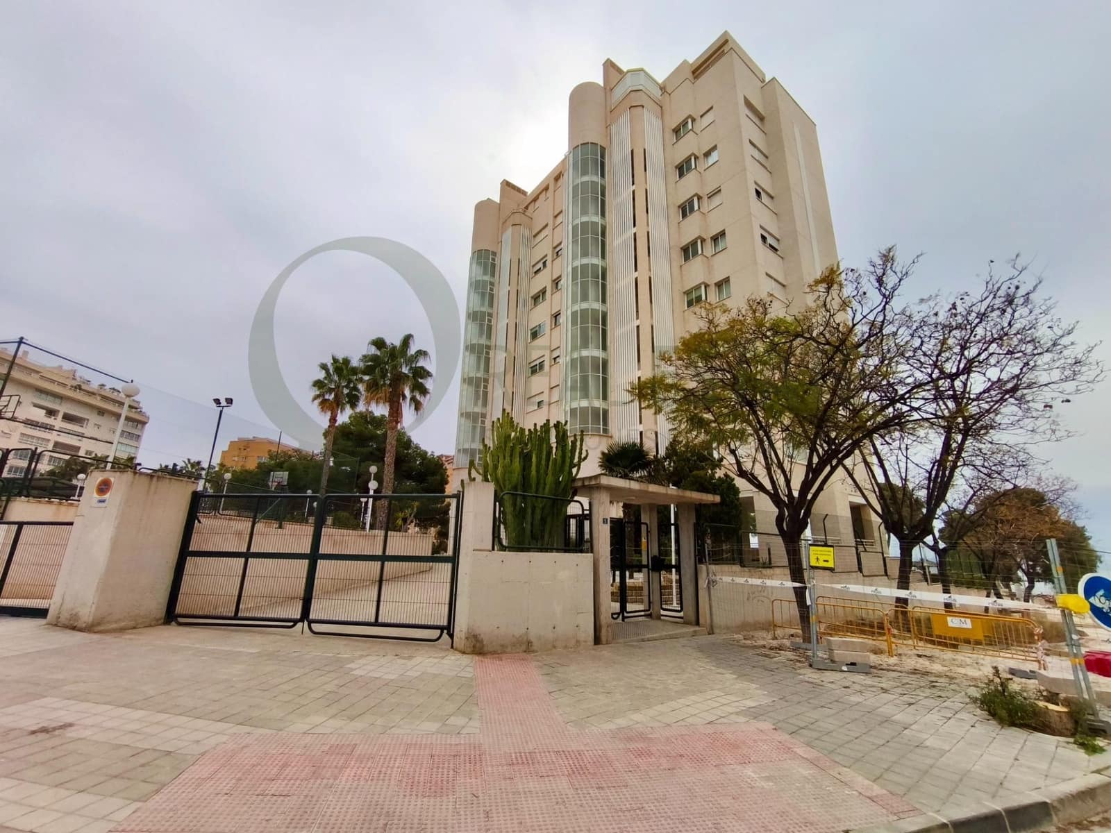 2 sovrum Lägenhet att hyra i Playa de San Juan med pool garage - 1 350 € (Ref: 9645051)