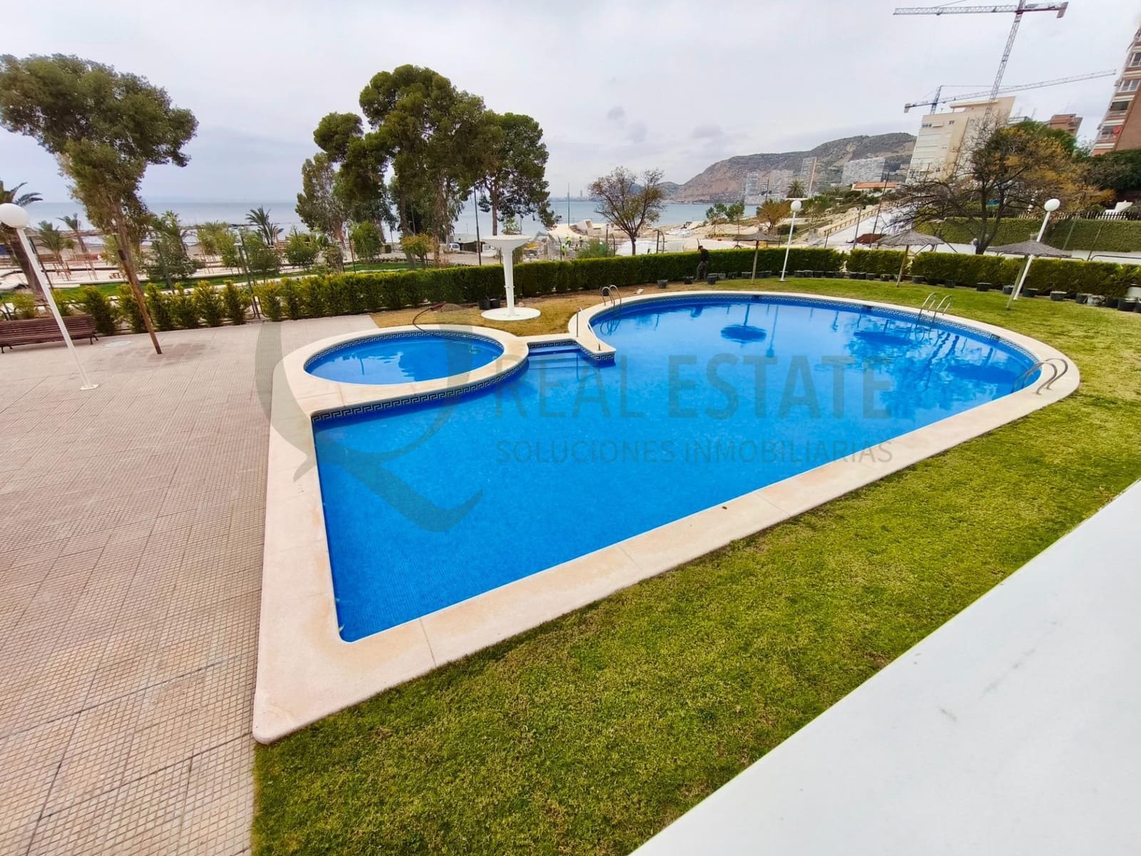 2 sovrum Lägenhet att hyra i Playa de San Juan med pool garage - 1 350 € (Ref: 9645051)