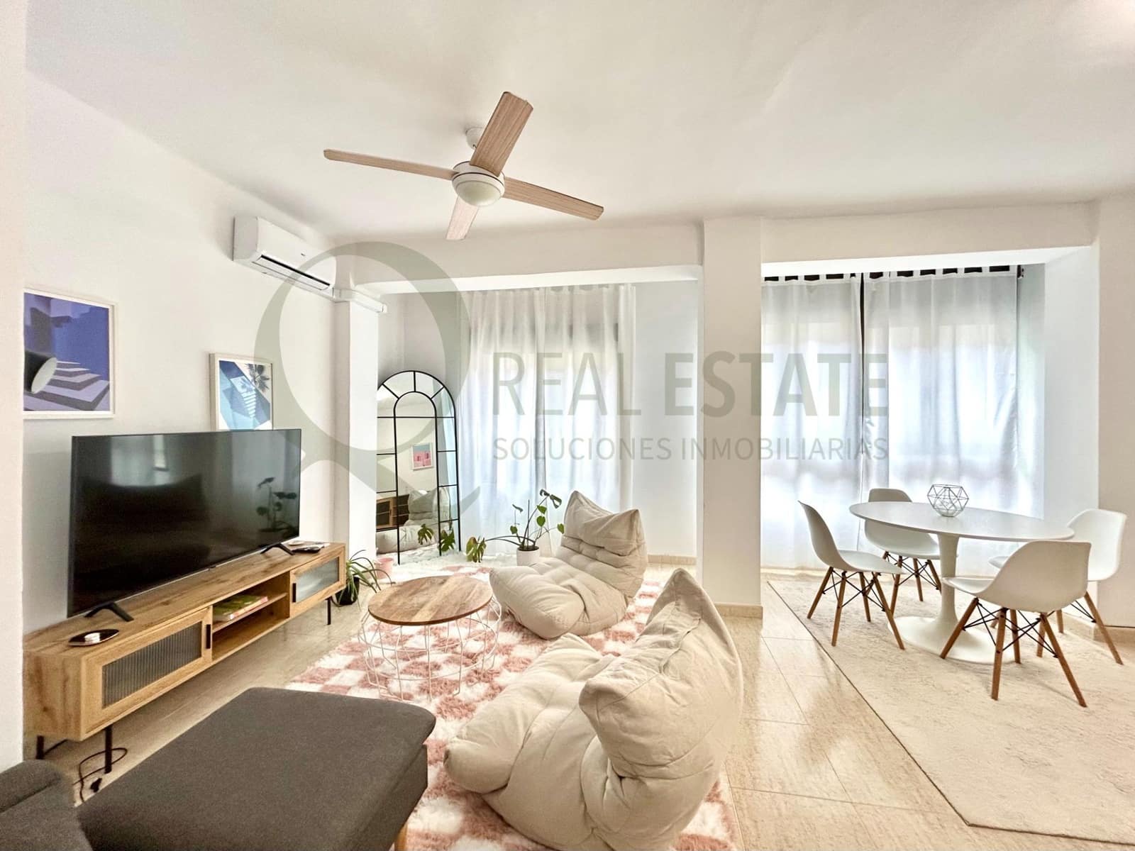 Appartement de 2 chambres à louer à Alicante ville - 1 150 € (Ref: 9645052)