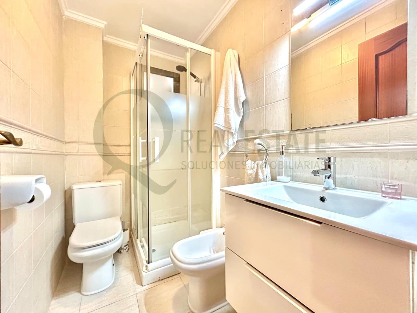 Appartement de 2 chambres à louer à Alicante ville - 1 150 € (Ref: 9645052)