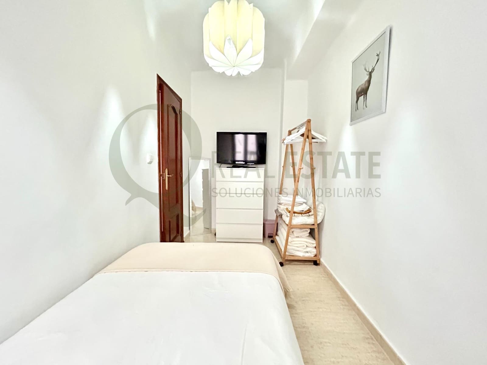 Appartement de 2 chambres à louer à Alicante ville - 1 150 € (Ref: 9645052)