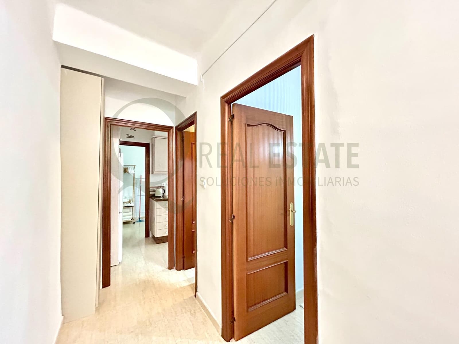 Appartement de 2 chambres à louer à Alicante ville - 1 150 € (Ref: 9645052)