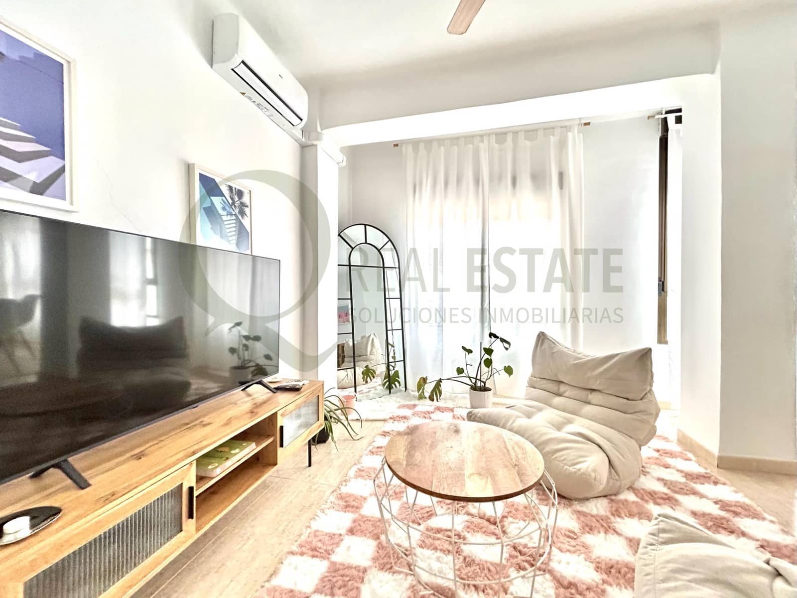 Appartement de 2 chambres à louer à Alicante ville - 1 150 € (Ref: 9645052)