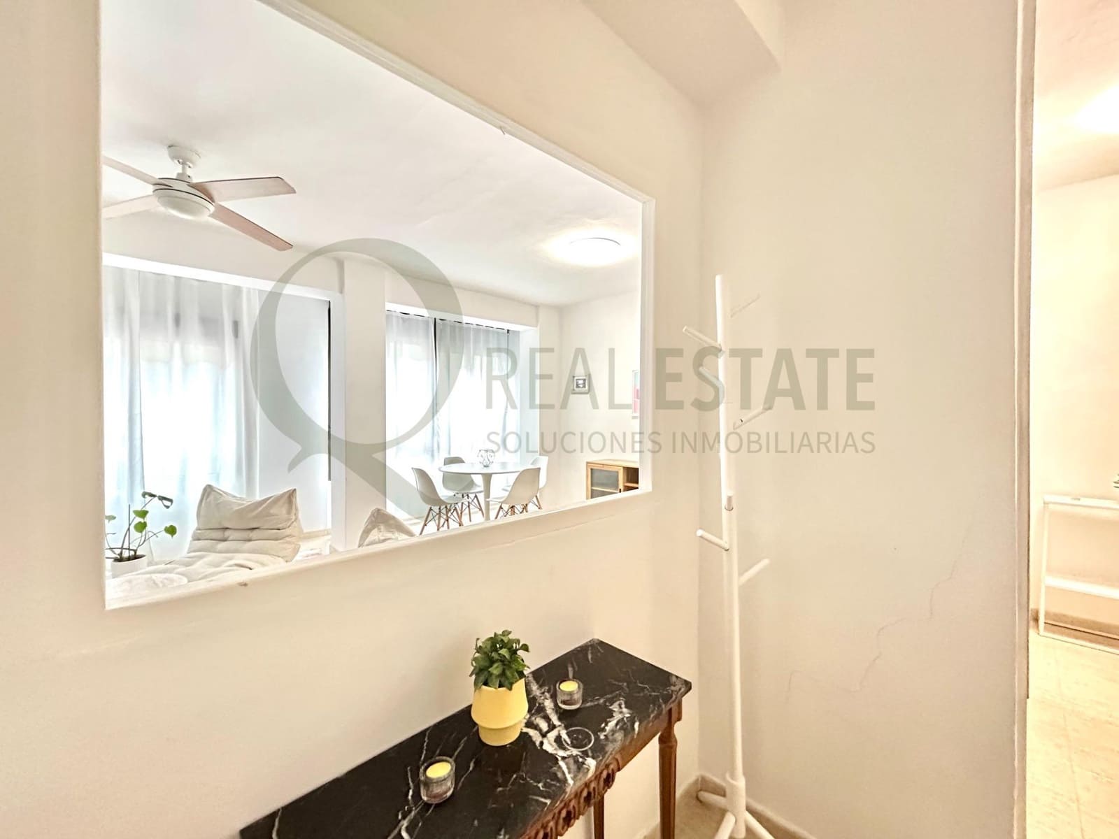 Appartement de 2 chambres à louer à Alicante ville - 1 150 € (Ref: 9645052)