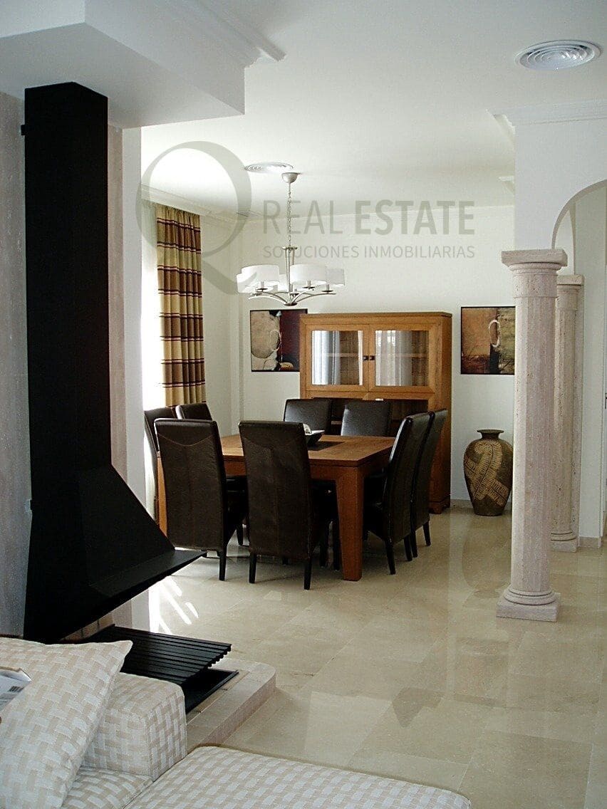 4 Zimmer Villa zu vermieten in Alicante / Alacant Stadt mit Pool Garage - 3.500 € (Ref: 9652034)