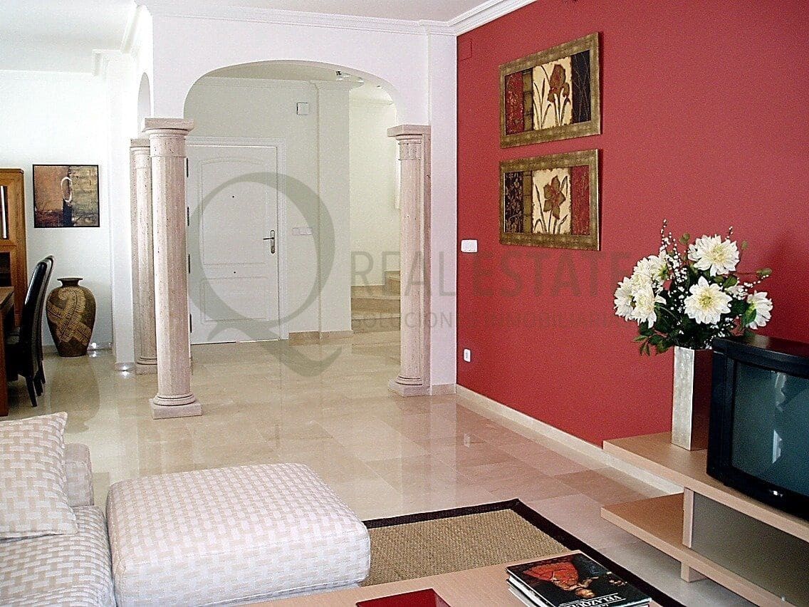 4 Zimmer Villa zu vermieten in Alicante / Alacant Stadt mit Pool Garage - 3.500 € (Ref: 9652034)