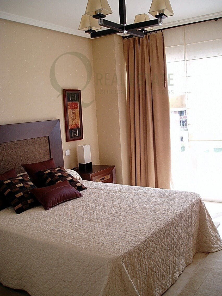 4 Zimmer Villa zu vermieten in Alicante / Alacant Stadt mit Pool Garage - 3.500 € (Ref: 9652034)