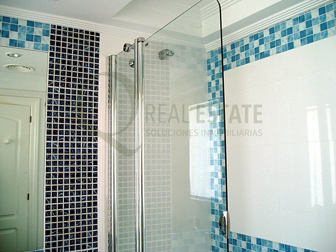 4 Zimmer Villa zu vermieten in Alicante / Alacant Stadt mit Pool Garage - 3.500 € (Ref: 9652034)