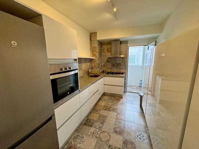 3 camera da letto Attico da affittare in Alicante città con garage - 1.400 € (Rif: 9652035)