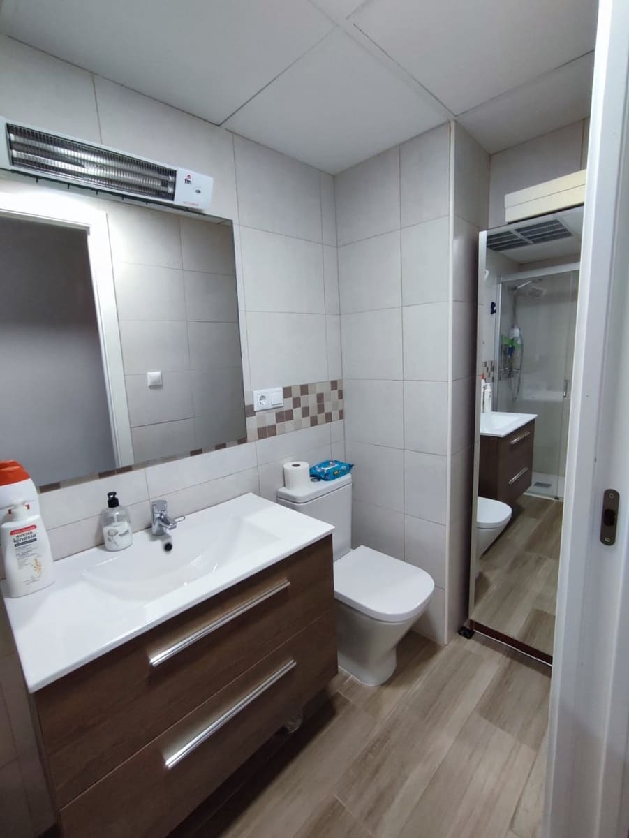 3 bedroom Flat for sale in Alicante / Alacant city - € 275,000 (Ref: 9652037)