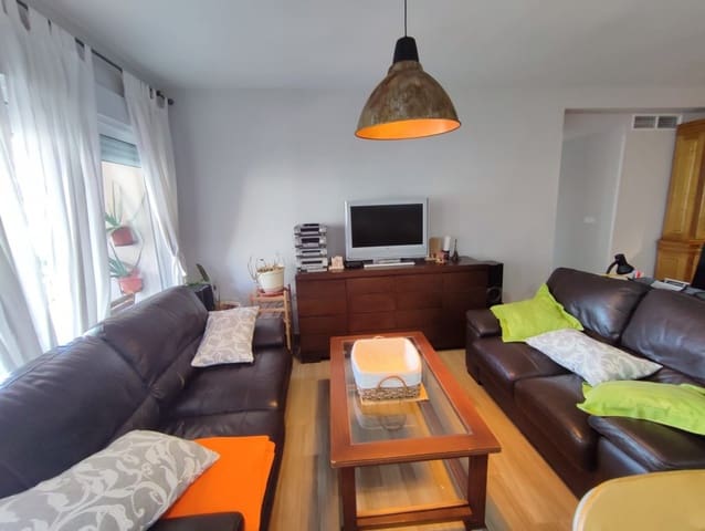 3 bedroom Flat for sale in Benalúa, Alicante / Alacant city - € 275,000 (Ref: 9652037)