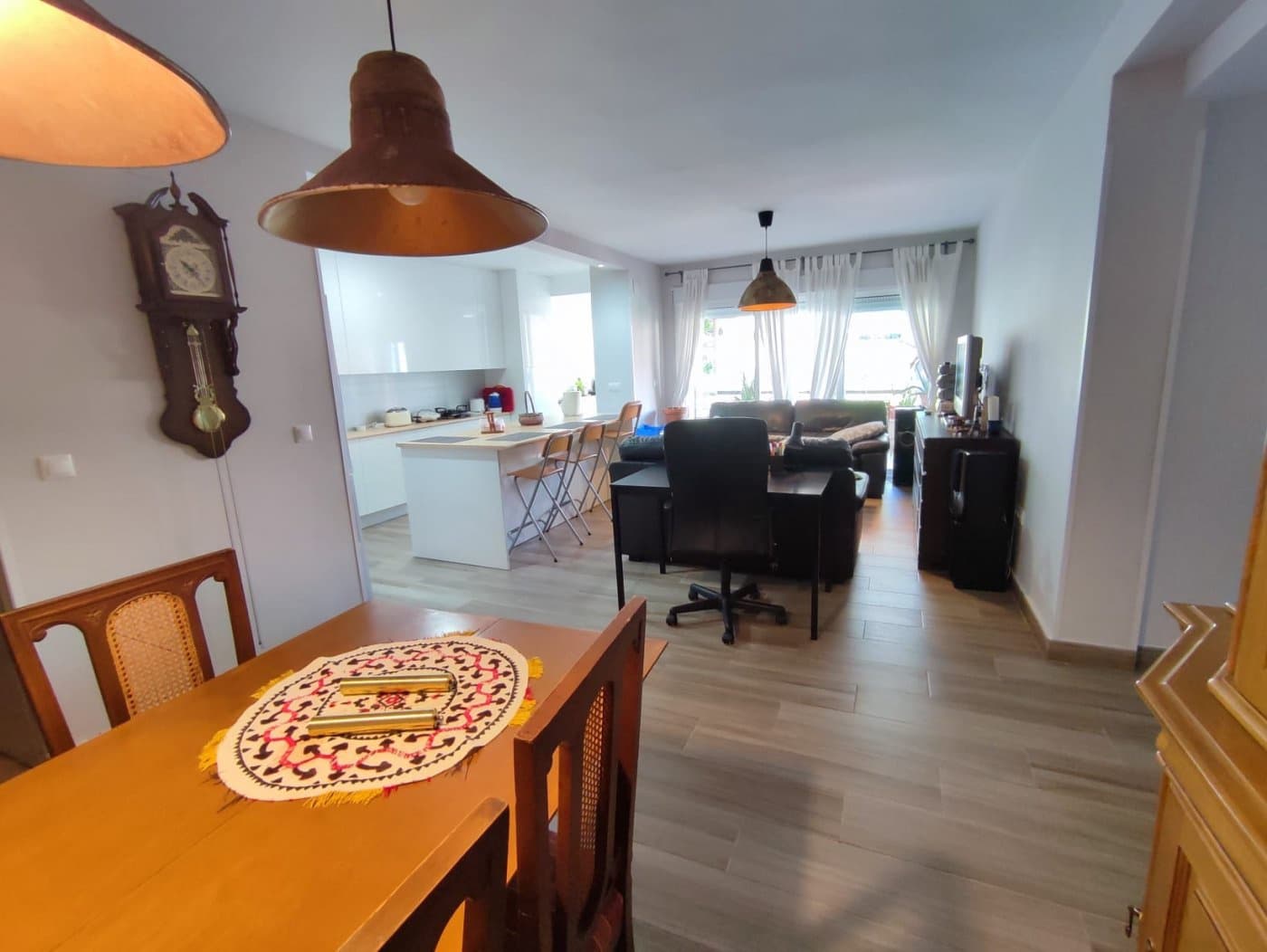 3 bedroom Flat for sale in Alicante / Alacant city - € 275,000 (Ref: 9652037)