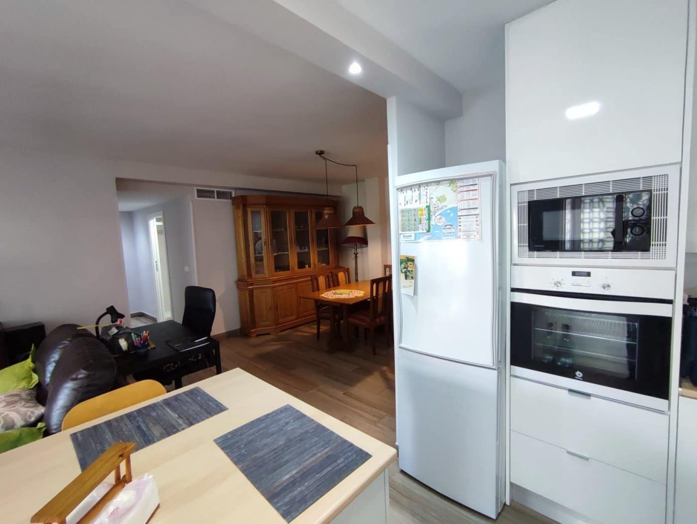 3 bedroom Flat for sale in Alicante / Alacant city - € 275,000 (Ref: 9652037)