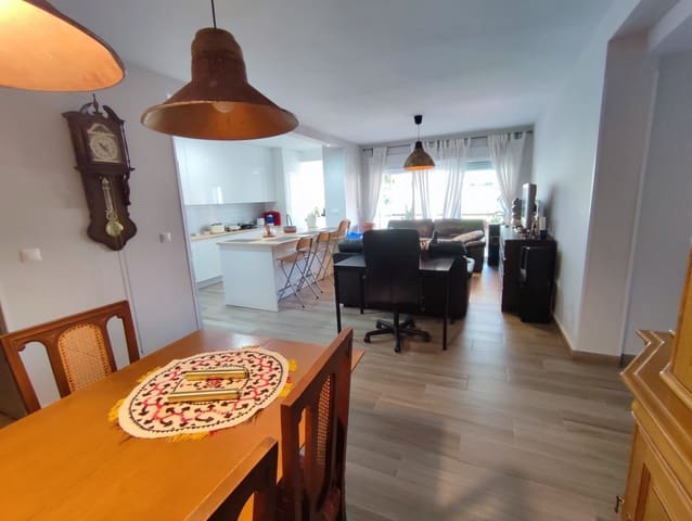 3 bedroom Flat for sale in Benalúa, Alicante / Alacant city - € 275,000 (Ref: 9652037)