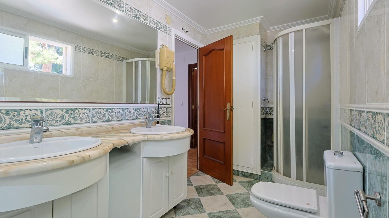 4 slaapkamer Villa te koop in Muchamiel / Mutxamel met zwembad garage - € 600.000 (Ref: 9652038)