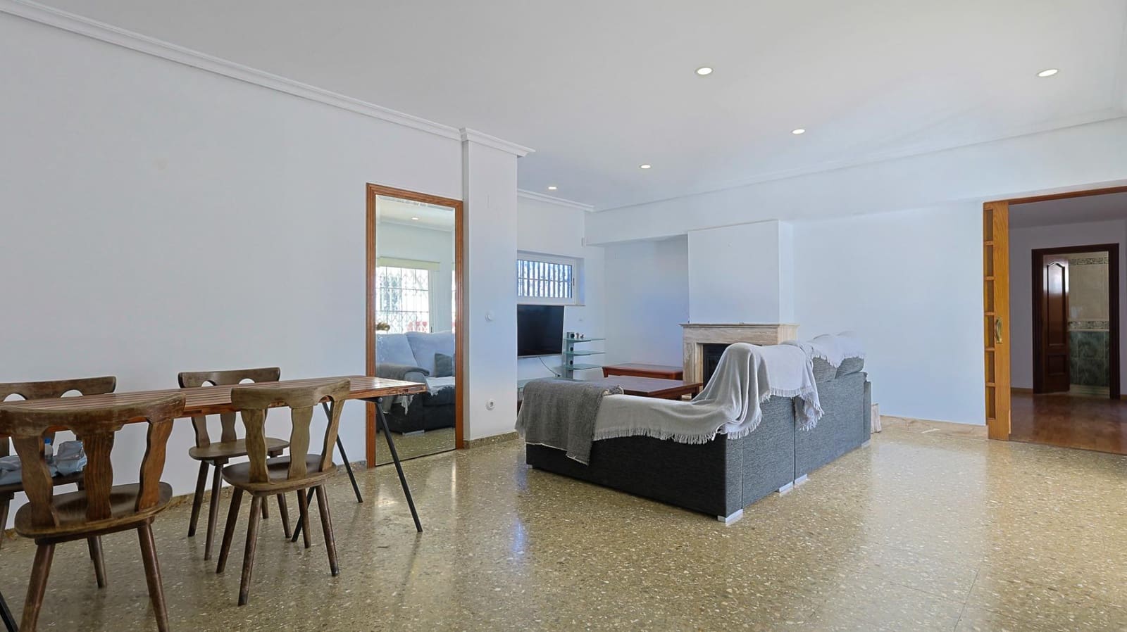 4 slaapkamer Villa te koop in Muchamiel / Mutxamel met zwembad garage - € 600.000 (Ref: 9652038)