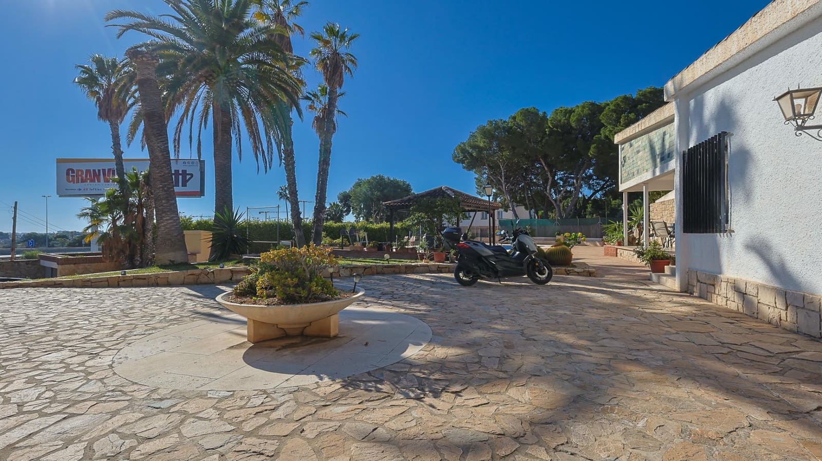 4 slaapkamer Villa te koop in Muchamiel / Mutxamel met zwembad garage - € 600.000 (Ref: 9652038)