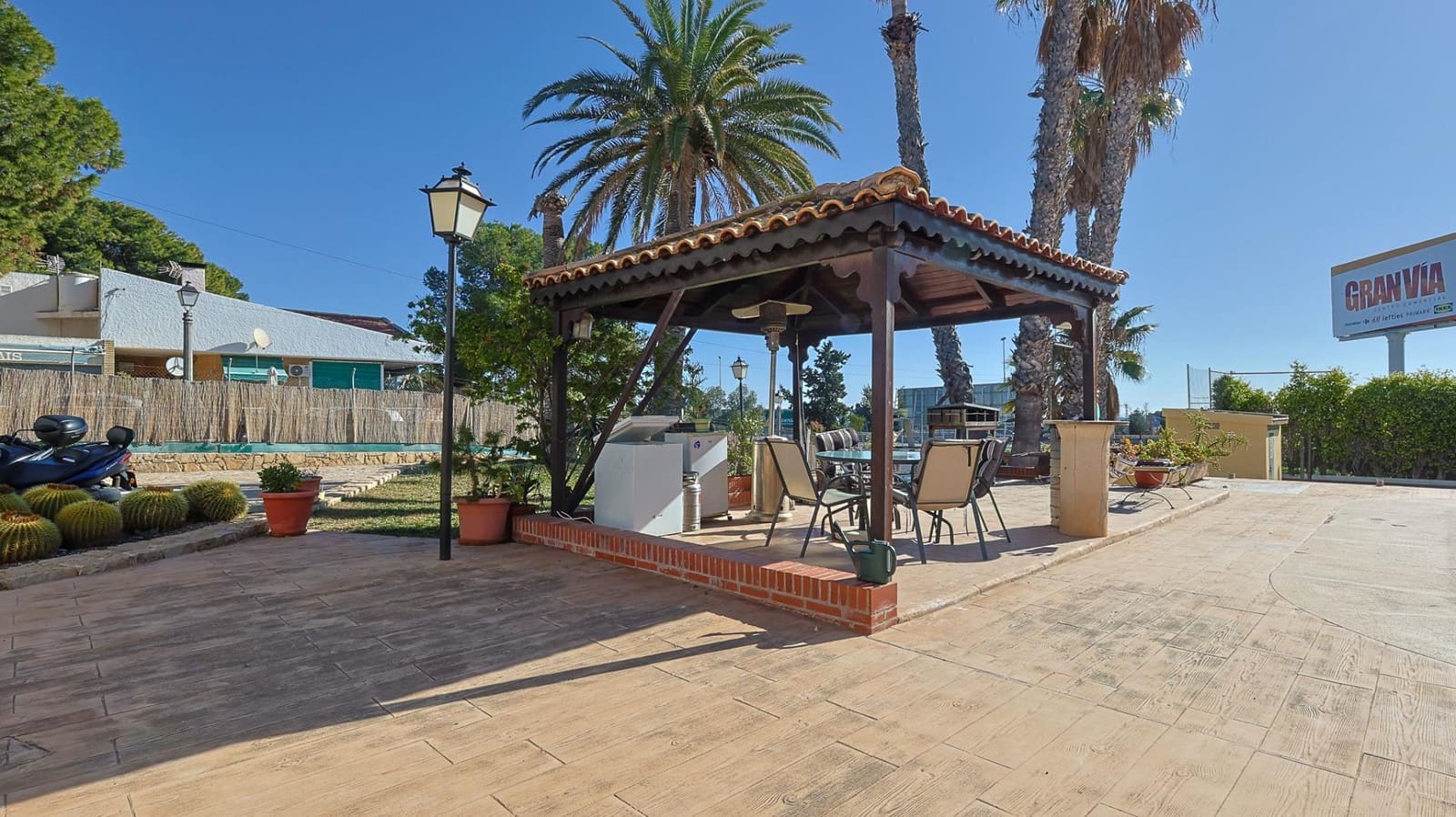 4 slaapkamer Villa te koop in Muchamiel / Mutxamel met zwembad garage - € 600.000 (Ref: 9652038)