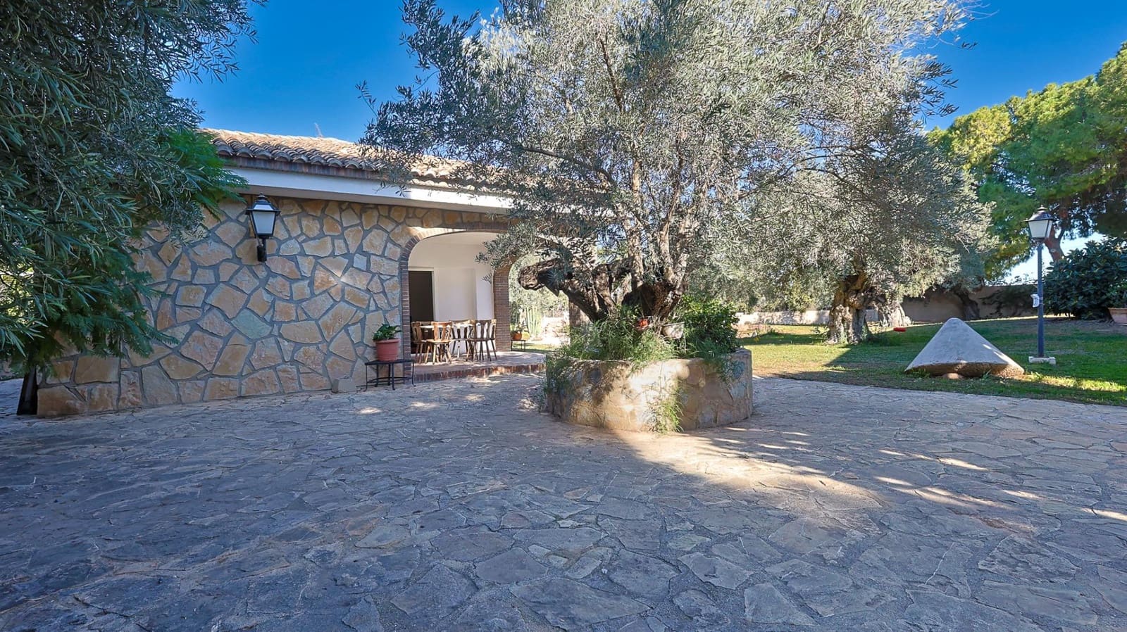 4 slaapkamer Villa te koop in Muchamiel / Mutxamel met zwembad garage - € 600.000 (Ref: 9652038)