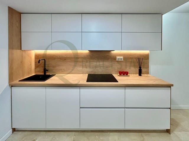 2 chambre Appartement à vendre à Alicante ville - 234 900 € (Ref: 9656140)