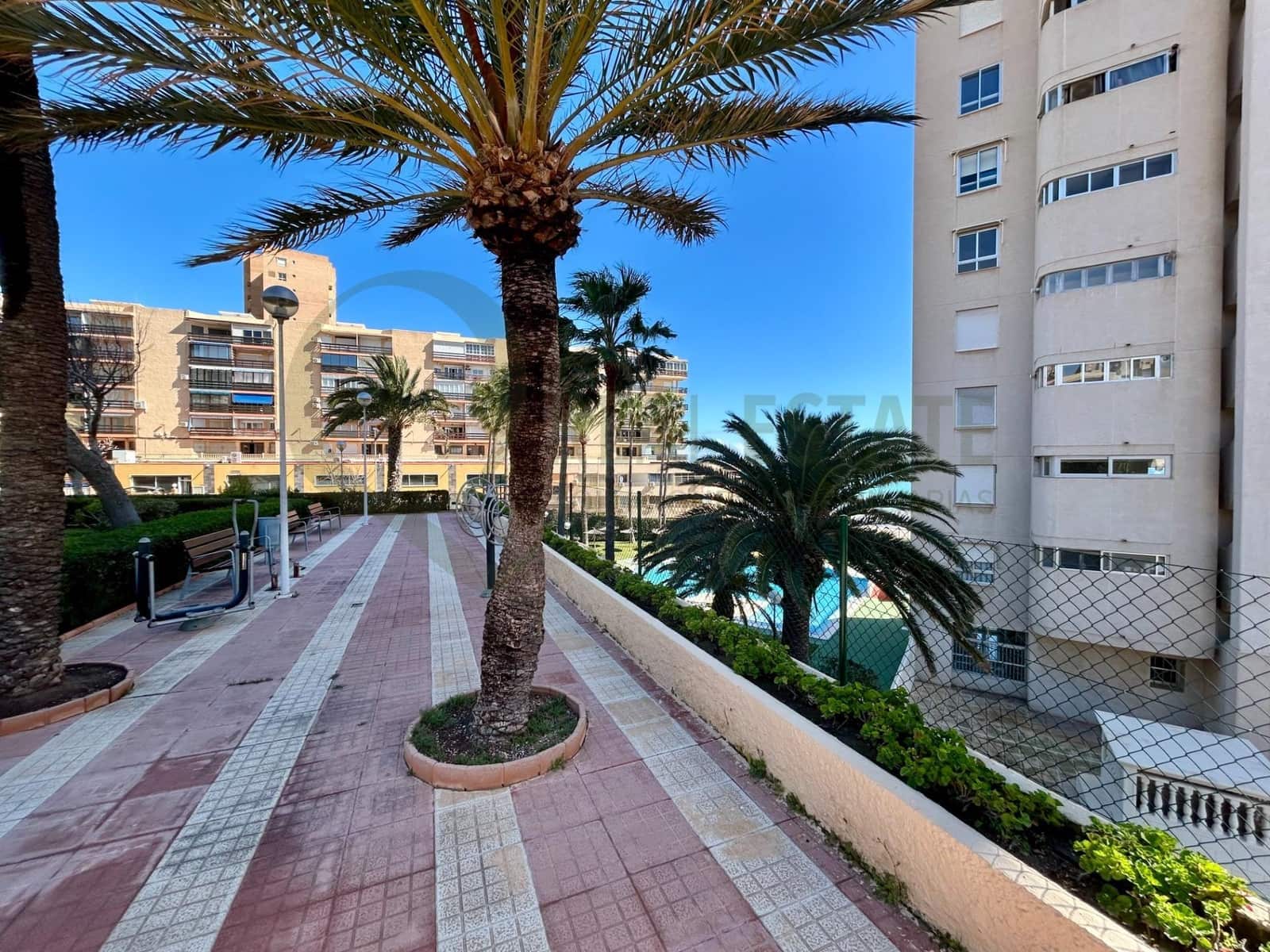 2 soveværelse Lejlighed til salg i Playa de Muchavista med swimmingpool garage - € 249.000 (Ref: 9661967)