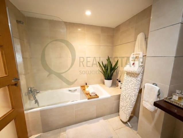 6 Zimmer Reihenhaus zu verkaufen in Altea mit Garage - 1.400.000 € (Ref: 9670711)