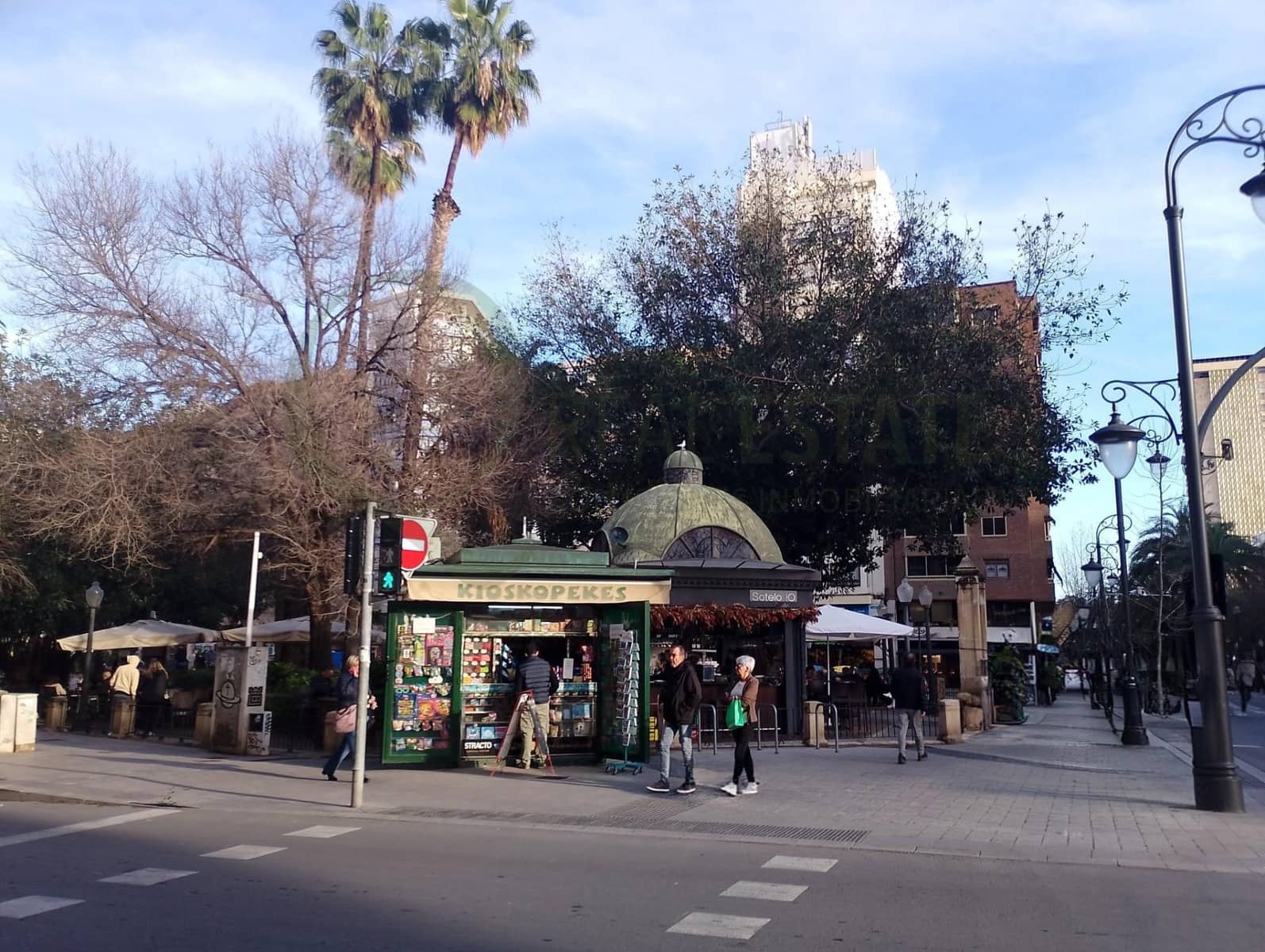 4 bedroom Commercial for rent in Alicante / Alacant city - € 6,000 (Ref: 9674258)