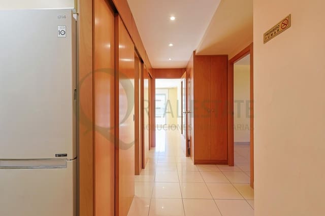 3 bedroom Flat for sale in Playa de San Juan, Alicante / Alacant city with pool - € 420,000 (Ref: 9674261)