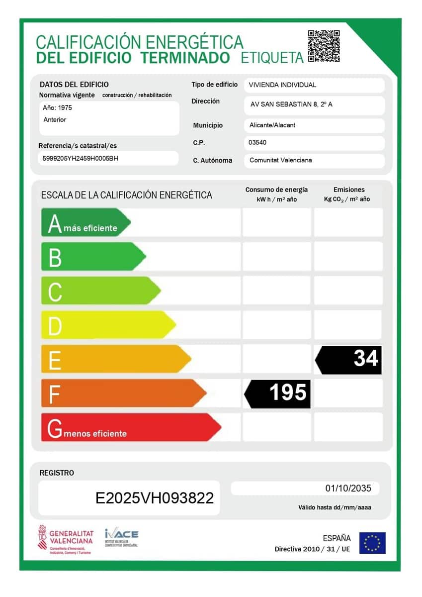 3 bedroom Flat for sale in Playa de San Juan with pool - € 399,000 (Ref: 9674261)