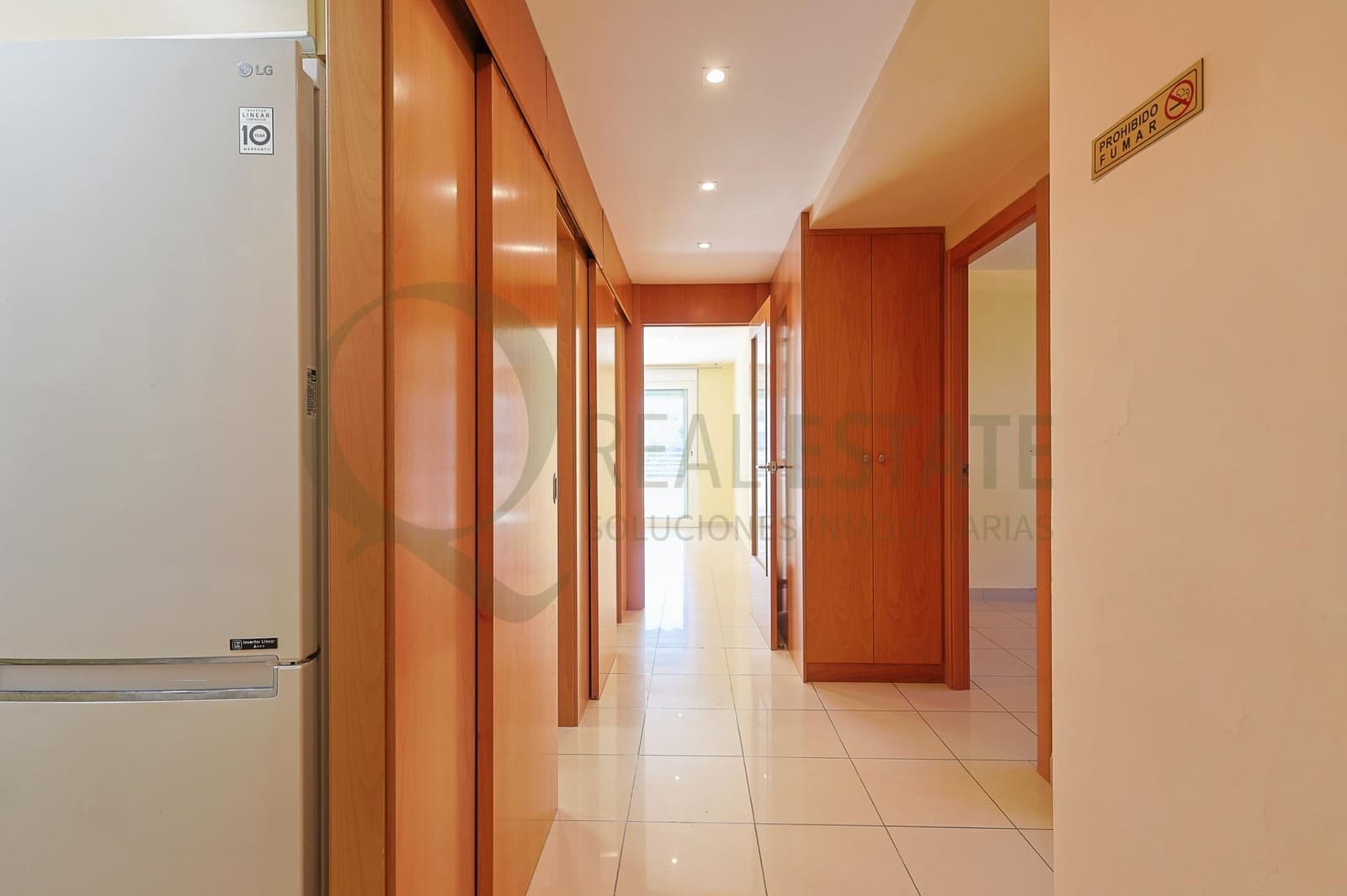 3 bedroom Flat for sale in Playa de San Juan with pool - € 399,000 (Ref: 9674261)