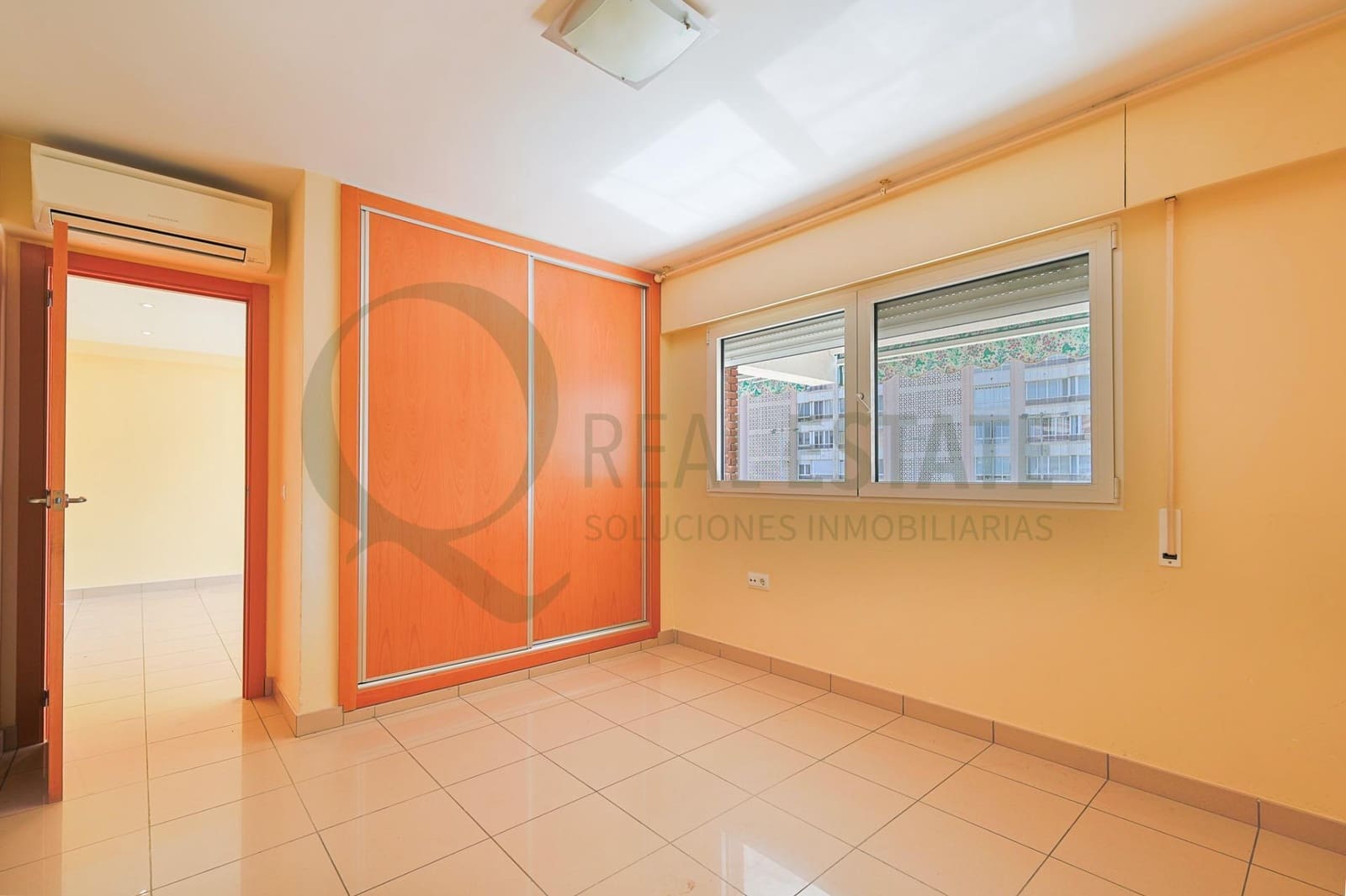 3 bedroom Flat for sale in Playa de San Juan with pool - € 399,000 (Ref: 9674261)