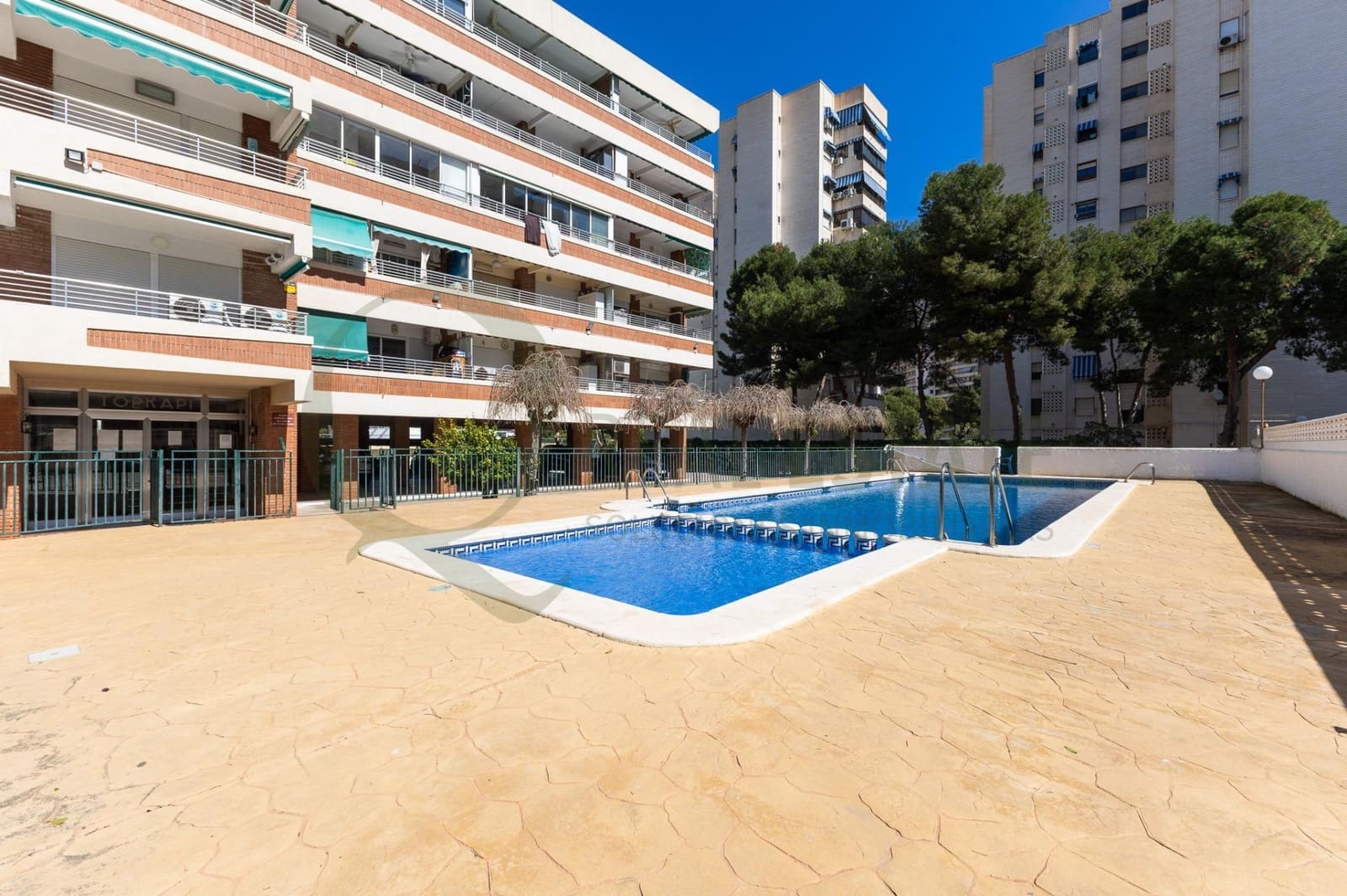3 bedroom Flat for sale in Playa de San Juan with pool - € 399,000 (Ref: 9674261)