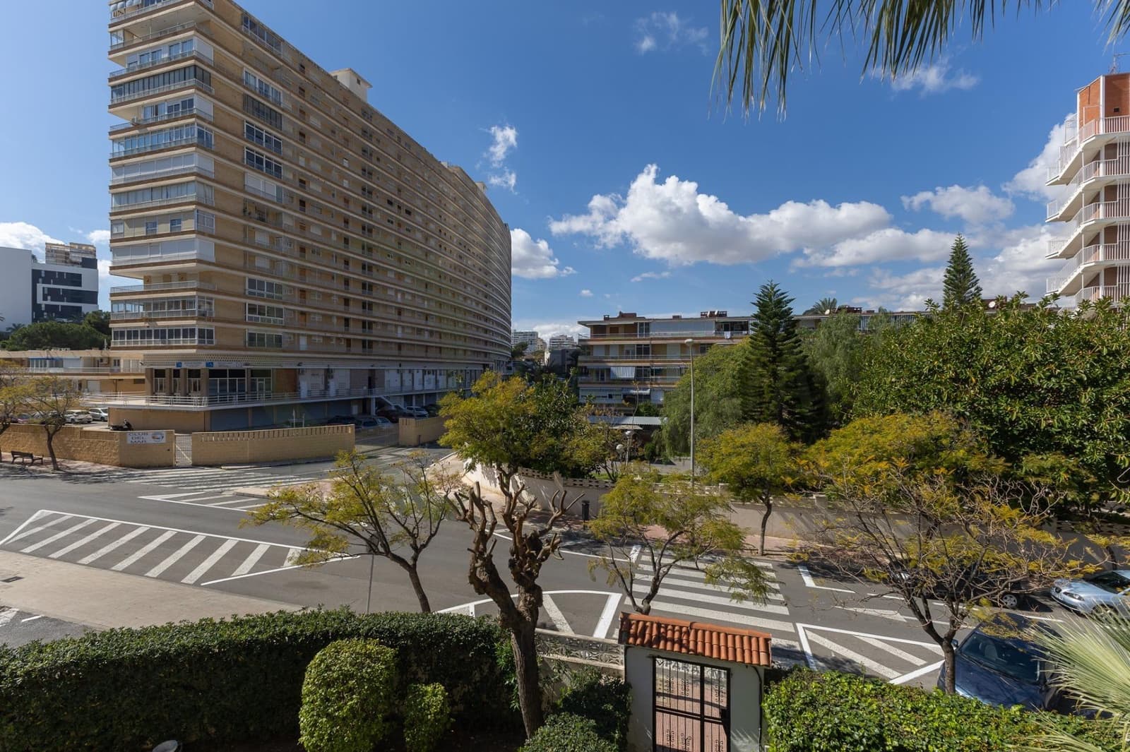 3 bedroom Flat for sale in Playa de San Juan with pool - € 399,000 (Ref: 9674261)