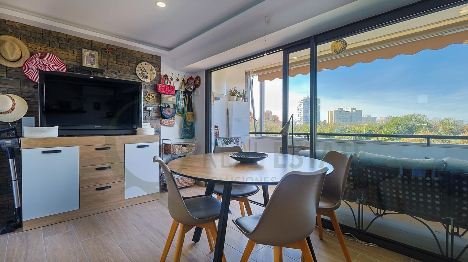 1 sypialnia Mieszkanie na sprzedaż w Playa de San Juan z basenem garażem - 225 000 € (Ref: 9674262)