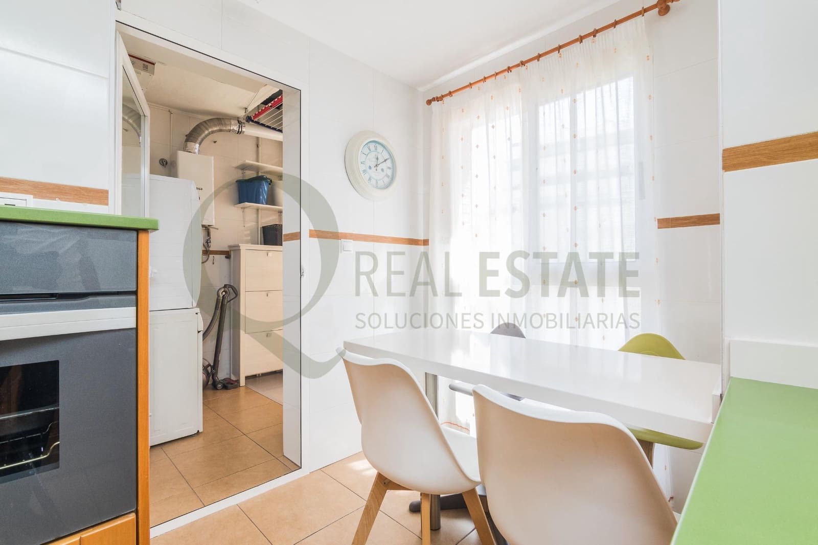 3 bedroom Flat for rent in Playa de San Juan with pool garage - € 1,700 (Ref: 9682500)