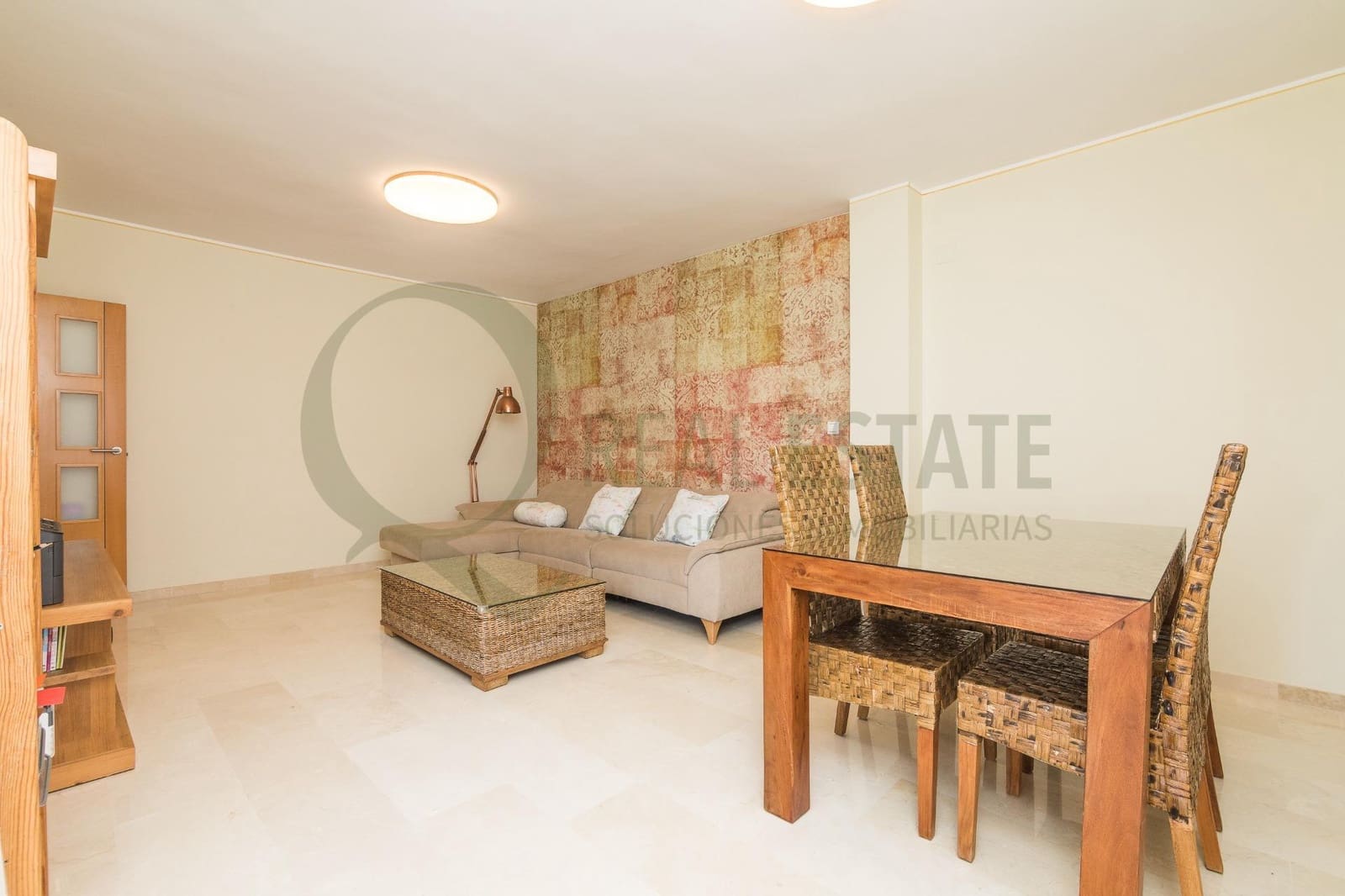 3 bedroom Flat for rent in Playa de San Juan with pool garage - € 1,700 (Ref: 9682500)