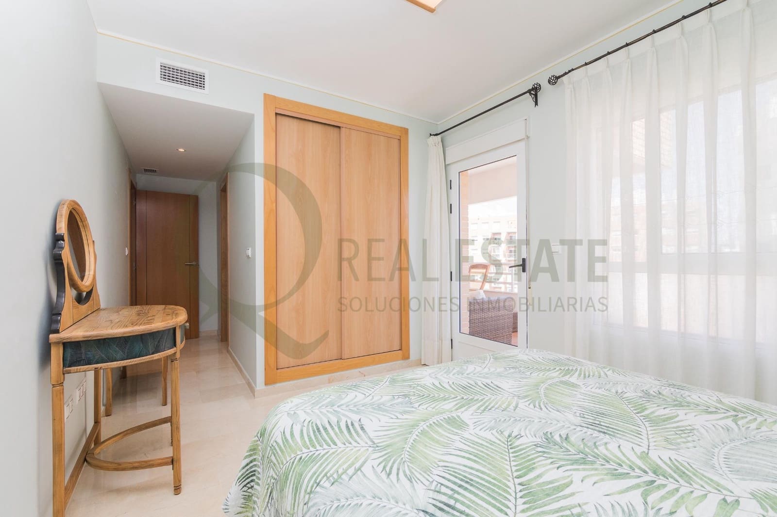 3 bedroom Flat for rent in Playa de San Juan with pool garage - € 1,700 (Ref: 9682500)