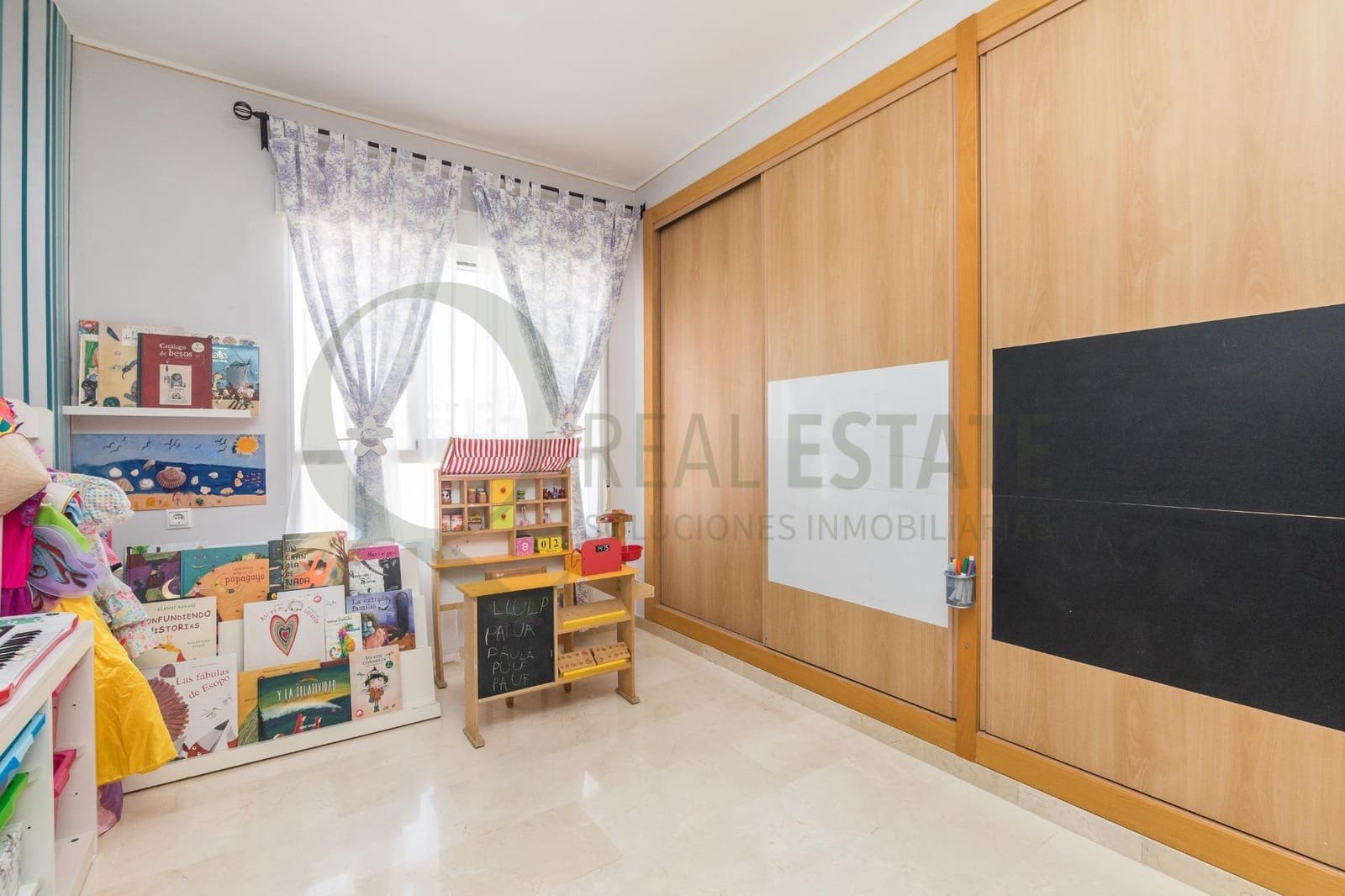 3 bedroom Flat for rent in Playa de San Juan with pool garage - € 1,700 (Ref: 9682500)