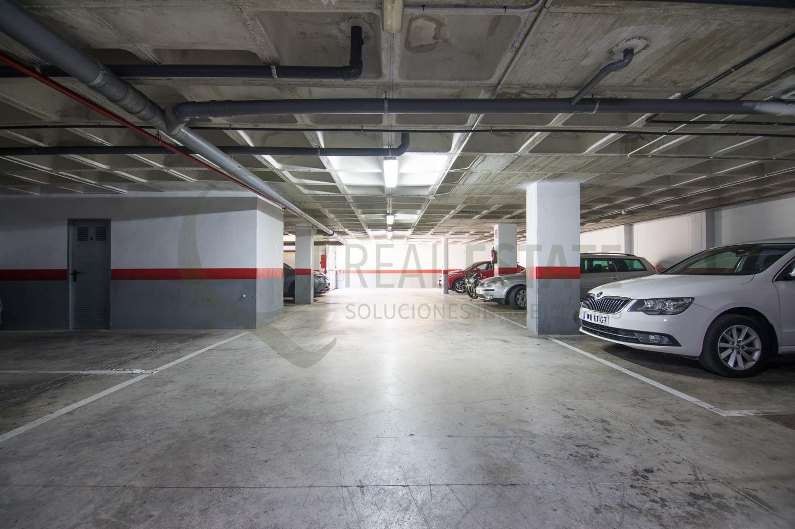 3 bedroom Flat for rent in Playa de San Juan with pool garage - € 1,700 (Ref: 9682500)