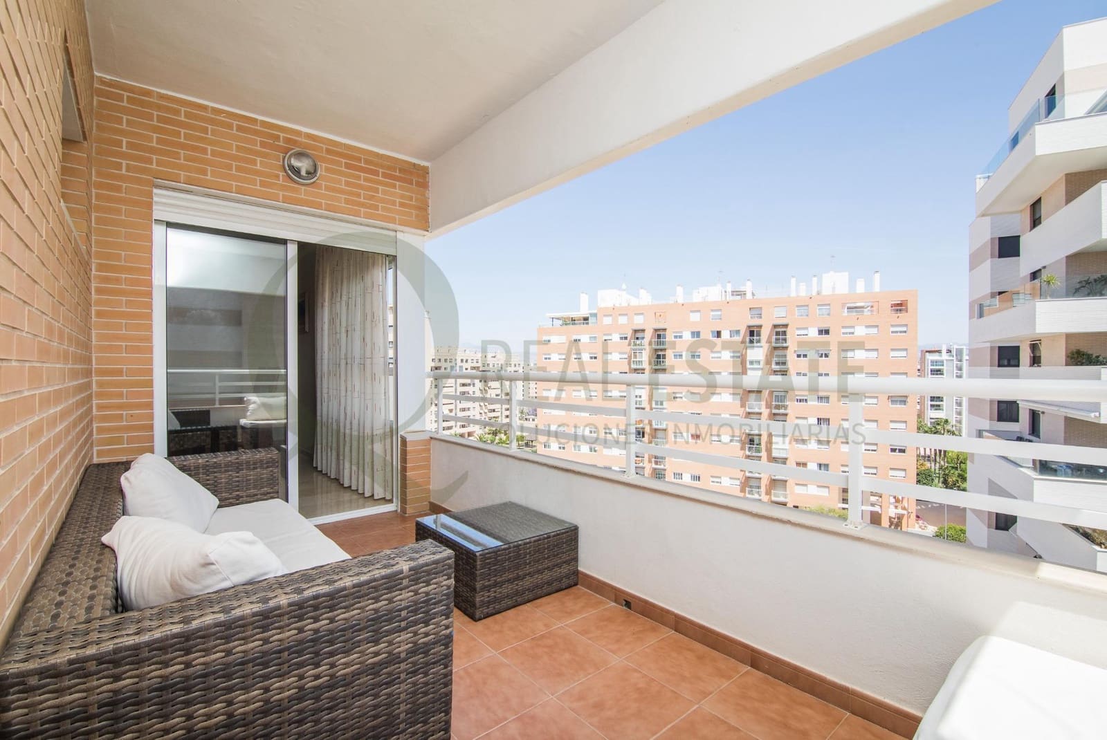 3 bedroom Flat for rent in Playa de San Juan with pool garage - € 1,700 (Ref: 9682500)