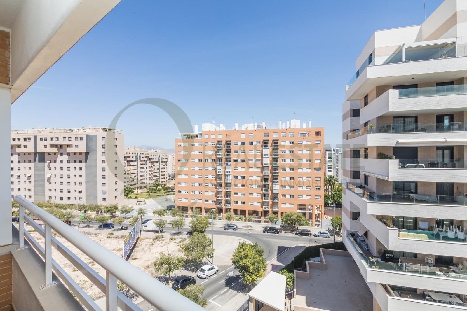 3 bedroom Flat for rent in Playa de San Juan with pool garage - € 1,700 (Ref: 9682500)