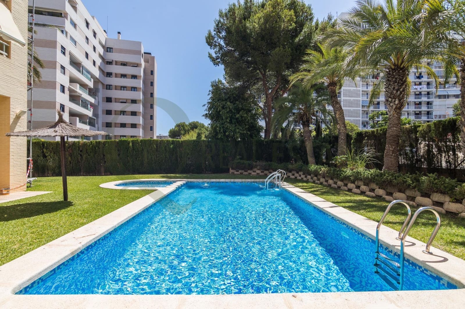 3 bedroom Flat for rent in Playa de San Juan with pool garage - € 1,700 (Ref: 9682500)