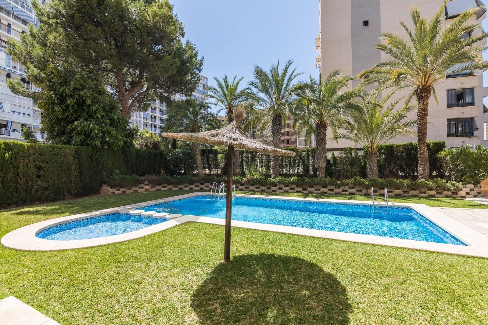 3 bedroom Flat for rent in Playa de San Juan with pool garage - € 1,700 (Ref: 9682500)