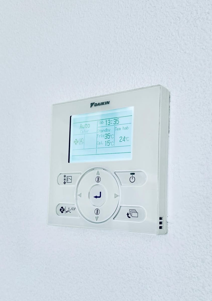 2 bedroom Flat for sale in Alicante / Alacant city with pool garage - € 319,900 (Ref: 9686472)