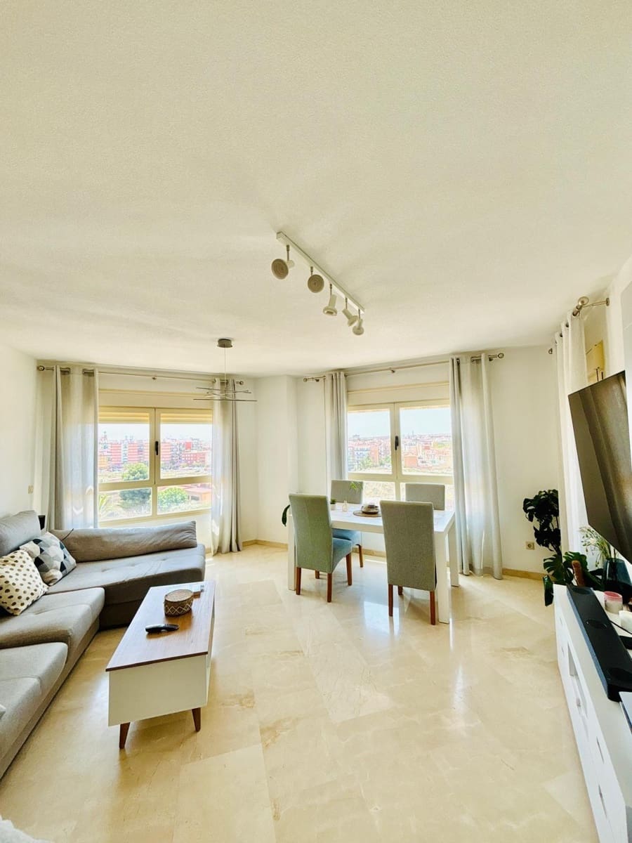 2 bedroom Flat for sale in Alicante / Alacant city with pool garage - € 319,900 (Ref: 9686472)